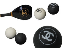 Load image into Gallery viewer, 極美品 CHANEL シャネル ココマーク ピンポンセット ラケット ゴムボール ラバー 木製 中古 60202