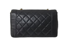 画像をギャラリービューアに読み込む, CHANEL シャネル ショルダーバッグ マトラッセ ダイアナ 25 シングルフラップ シングルチェーン ブラック 美品 中古 60359
