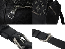 Load image into Gallery viewer, LOUIS VUITTON ルイヴィトン NIGOコラボ ショルダーバッグ ブサス トーキョー ブラック モノグラムデニム M45971 美品 中古 60410