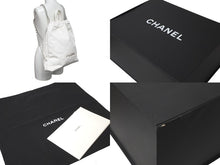 Load image into Gallery viewer, 新品同様 CHANEL シャネル 22 リュック バックパック AS3313レザー ホワイトシルバー金具 中古 60416