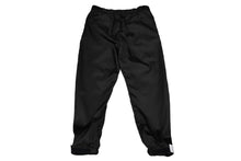 Load image into Gallery viewer, PRADA プラダ ラバーパッチ ナイロントラックパンツ 18SS ブラック サイズ50 ウエスト調整可 UP0008 良品 中古 60444