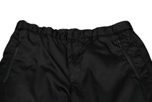 Load image into Gallery viewer, PRADA プラダ ラバーパッチ ナイロントラックパンツ 18SS ブラック サイズ50 ウエスト調整可 UP0008 良品 中古 60444