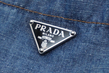 Load image into Gallery viewer, 極美品 PRADA プラダ 三角プレートシャンブレー半袖シャツ サイズXXXL GEC068 S212 12N1 ブルー 中古 60474