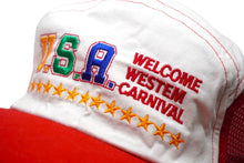 Load image into Gallery viewer, U.S.A WELCOME WESTEM CARNIVAL メッシュ キャップ レッド 帽子 刺繍 ホワイト ナイロン 56CM 美品 中古 60526