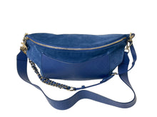 Load image into Gallery viewer, 極美品 CHANEL Pharrell Williams シャネル ファレルウィリアムズ CCウエストバッグ カプセルコレクション 26番台 ブルー 中古 60538