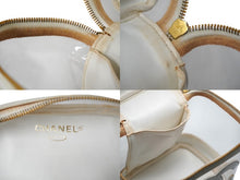 画像をギャラリービューアに読み込む, CHANEL シャネル ハンドバッグ ココマーク バニティ 3番台 レザー ビニール ホワイト クリア ゴールド金具 良品 中古 60614