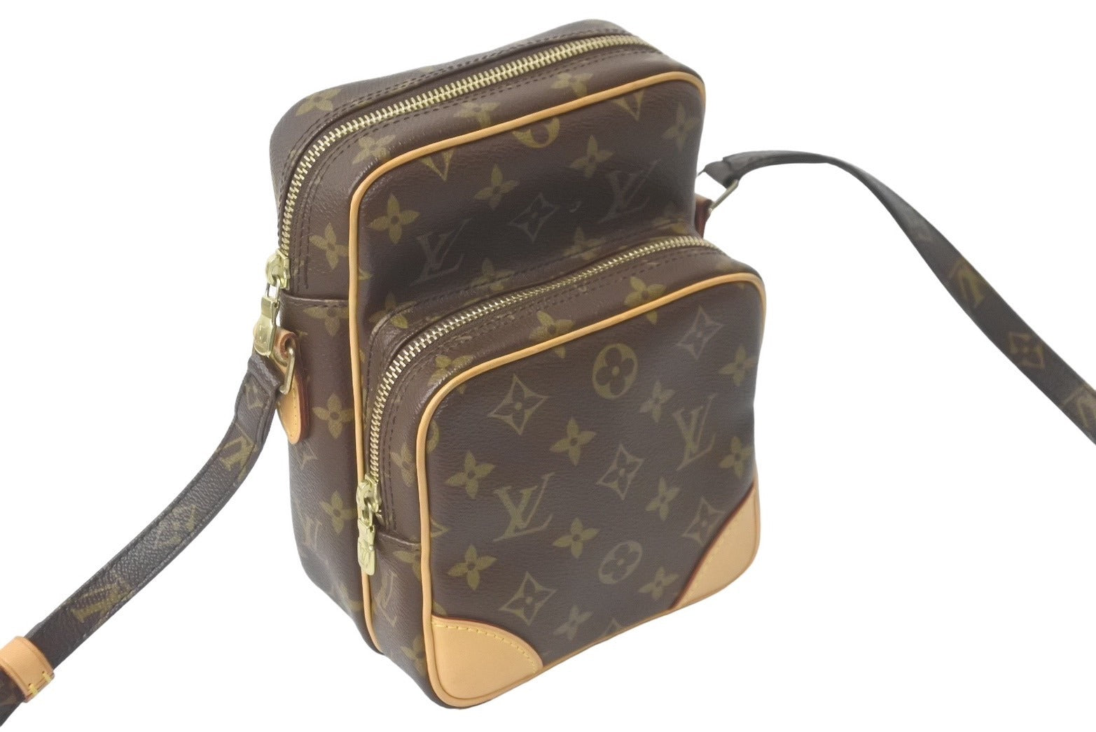 極美品 LOUIS VUITTON ルイヴィトン ショルダーバッグ 斜めがけバック アマゾン モノグラム M45236 ブラウン 中古 60634 –  Casanova Vintage