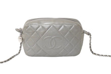 画像をギャラリービューアに読み込む, CHANEL シャネル チェーンショルダーバッグ マトラッセ ラムスキン ダイヤモンドCC 19番台 2014年 グレー 美品 中古 60636