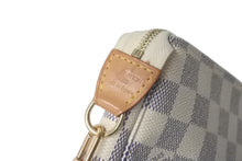 Load image into Gallery viewer, LOUIS VUITTON ルイヴィトン ポシェットアクセソワール アクセサリーポーチ ダミエ アズール N51986 美品 中古 61241