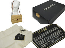 画像をギャラリービューアに読み込む, CHANEL シャネル デカマトラッセ プラチェーン ショルダーバッグ ラムスキン 3番台 ベージュ ココマーク ロゴ 美品 中古 61253