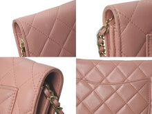 Load image into Gallery viewer, CHANEL シャネル ショルダーバッグ チェーンウォレット A33814 マトラッセ ラムスキン 24番台 ゴールド金具 良品 中古 61279