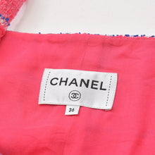 Load the image into the gallery viewer. 極美品 CHANEL シャネル 24SS クルーズコレクション ツイード キャミソール ワンピース P76664V68503 サイズ36 ココマーク 中古 4a006138