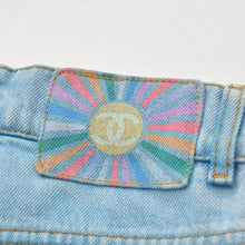 Load the image into the gallery viewer. CHANEL シャネル 2024 クルーズコレクション ワイドデニムパンツ P76402V68290 サイズ34 ココマーク インディゴブルー 美品 中古 4a006139