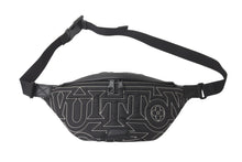 Load image into Gallery viewer, 新品同様 LOUIS VUITTON ルイヴィトン ディスカバリー バムバッグ ボディバッグ ショルダーバッグ M21427 ブラック 中古 61449