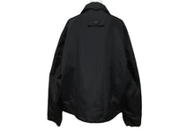 Load image into Gallery viewer, 極美品 LOUIS VUITTON ルイヴィトン 21SS ユーティリティ ナイロンジャケット ブルゾン サイズ54 ブラック RM211Q 中古 61539