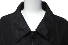 Load image into Gallery viewer, 極美品 LOUIS VUITTON ルイヴィトン 21SS ユーティリティ ナイロンジャケット ブルゾン サイズ54 ブラック RM211Q 中古 61539