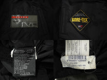 Load image into Gallery viewer, PRADA SPORTS プラダスポーツ GORE-TEX ナイロン ジャケット ブラック フーディー 中綿 ルナロッサ SGV155 46 美品 中古 61542