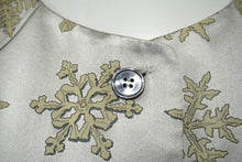 Load image into Gallery viewer, HERMES エルメス マルジェラ期 シルク ベスト 雪 結晶 グレー系 ベージュ ジレ 柄 アウター サイズ40 良品 中古 61543