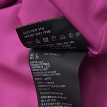 Load the image into the gallery viewer. 極美品 PRADA プラダ 20SS ナイロン アノラックジャケット SGB407 サイズS FRANK OCEAN着用 トライアングルロゴ マルチカラー 中古 4a006156