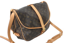 Load image into Gallery viewer, LOUIS VUITTON ルイ ヴィトン ソミュール35 ショルダーバッグ M42254 モノグラムキャンバス ブラウン 美品 中古 61581