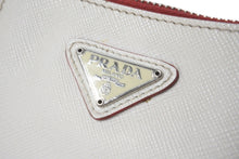 Load image into Gallery viewer, PRADA プラダ ショルダーバッグ サフィアーノレザー チェーンショルダー トライアングルロゴ レッド ホワイト 美品 中古 61629