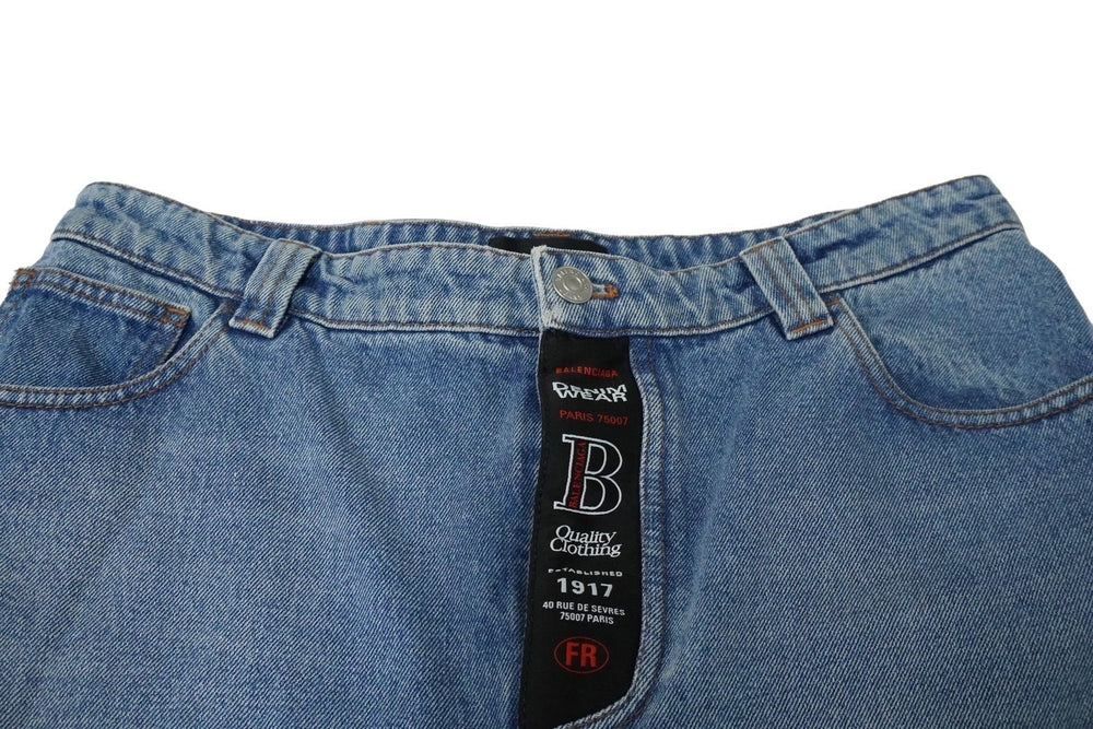 Excellent condition BALENCIAGA baggy denim shorts with front logo, blue, 641464 TDW15 4762 Size 30 Used 61658