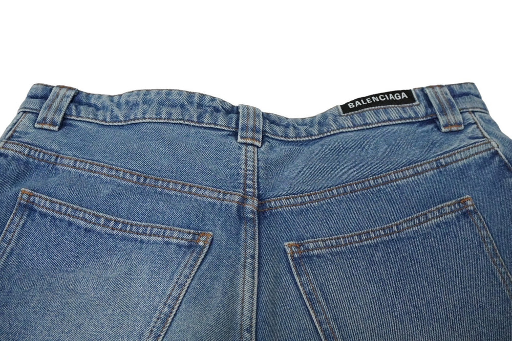 Excellent condition BALENCIAGA baggy denim shorts with front logo, blue, 641464 TDW15 4762 Size 30 Used 61658