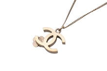 画像をギャラリービューアに読み込む, CHANEL シャネル ココマーク ネックレス 重量約6.1g ゴールド ブラック カメリア メタル 美品 中古 61721