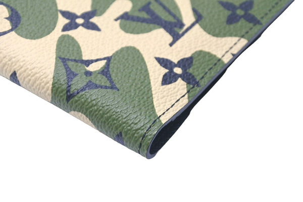 Very Good Condition LOUIS VUITTON Couverture Passport Takashi Murakami Passport Case M58027 AR2038 Camo Used 61722