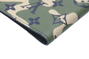 Very Good Condition LOUIS VUITTON Couverture Passport Takashi Murakami Passport Case M58027 AR2038 Camo Used 61722