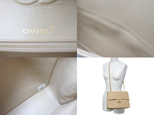 画像をギャラリービューアに読み込む, CHANEL シャネル フラップ ショルダーバッグ ラムスキン 0番台 中マトラッセ 25cm 縦長 ゴールド金具 ベージュ 中古 61838