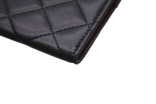 Load image into Gallery viewer, CHANEL シャネル パスポートケース 14番台 ココマーク ラムスキン ブラック シルバー金具 内側下部切れあり 良品 中古 61932