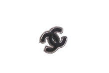 Load image into Gallery viewer, CHANEL シャネル ピアス ココマーク B13S刻印 ブラック シルバー メタル イタリア製 アクセサリー ジュエリー 美品 中古 62064