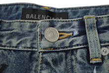 Load image into Gallery viewer, 極美品 BALENCIAGA バレンシアガ バギーグラフィティデニムショーツ 22SS サイズS ブルー 745261 TNW01 4012 中古 62082