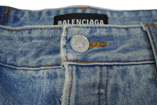 Load image into Gallery viewer, 新品同様 激レア BALENCIAGA バレンシアガ SLASHED デニムパンツ レイヤード ダメージ加工 21FW 14036 662764 TBP46 中古 62086