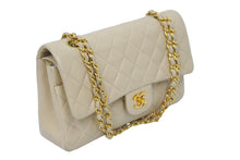 画像をギャラリービューアに読み込む, CHANEL シャネル マトラッセ25 Wフラップ チェーンショルダーバッグ 3番台 ラムスキン ベージュ ゴールド金具 美品 中古 62165