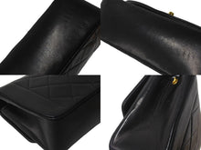 Load image into Gallery viewer, 極美品 CHANEL シャネル チェーンショルダーバッグ ダイアナマトラッセ 22 4番台 ラムスキン ブラック ゴールド金具 中古 62167