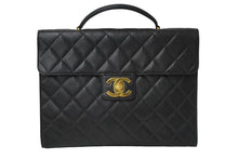 画像をギャラリービューアに読み込む, CHANEL シャネル マトラッセ ブリーフケース ビジネスバッグ キャビアスキン 2番台 ココマーク ゴールド金具 美品 中古 62193