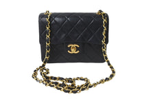 Load image into Gallery viewer, 極美品 CHANEL シャネル ショルダーバッグ ミニマトラッセ19 チェーンショルダー 1番台 ラムスキン ブラック 中古 62207