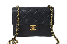 Load image into Gallery viewer, 極美品 CHANEL シャネル ショルダーバッグ ミニマトラッセ19 チェーンショルダー 1番台 ラムスキン ブラック 中古 62207