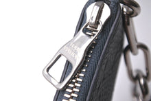 画像をギャラリービューアに読み込む, LOUIS VUITTON ルイヴィトン ポシェットクレ トリヨンクライミング コインケース M81602 グレー シルバー金具 美品 中古 62251