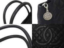 画像をギャラリービューアに読み込む, 極美品 CHANEL シャネル 復刻トートバック A01804 15番台 キャビアスキン ブラック シルバープレート 中古 62280