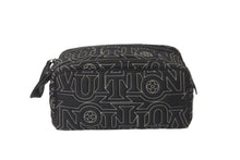 画像をギャラリービューアに読み込む, LOUIS VUITTON ルイヴィトン スノー カプセル コレクション ドップキット ナイロン ブラック M21435 ICチップ 良品 中古 62281