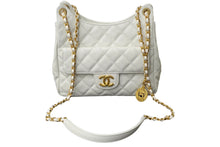 Load image into Gallery viewer, 極美品 CHANEL シャネル チェーンショルダーバッグ AS3693 キャビアスキン ホワイト ゴールド金具 中古 62298
