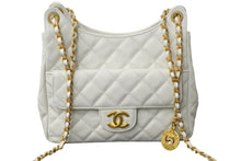 Load image into Gallery viewer, 極美品 CHANEL シャネル チェーンショルダーバッグ AS3693 キャビアスキン ホワイト ゴールド金具 中古 62298
