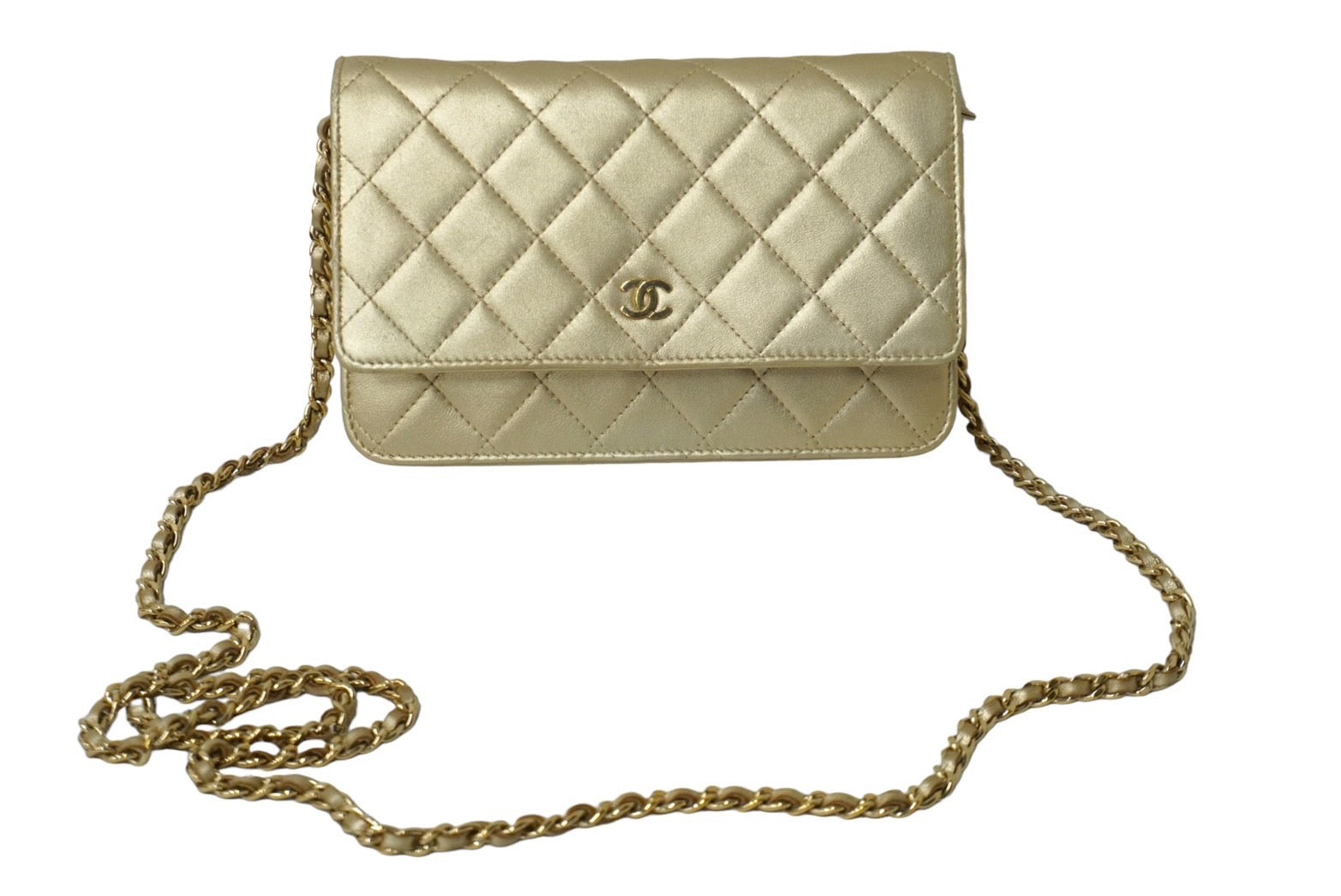 極美品 CHANEL シャネル チェーンショルダーバック ココマーク ラムスキン グリーン ゴールド金具 中古 62305 – Casanova  Vintage