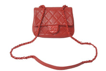 Load image into Gallery viewer, 極美品 CHANEL シャネル ショルダーバッグ ココマーク マトラッセ キャビアスキン 29番台 レッド レッド金具 中古 62323