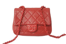 Load image into Gallery viewer, 極美品 CHANEL シャネル ショルダーバッグ ココマーク マトラッセ キャビアスキン 29番台 レッド レッド金具 中古 62323