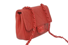 Load image into Gallery viewer, 極美品 CHANEL シャネル ショルダーバッグ ココマーク マトラッセ キャビアスキン 29番台 レッド レッド金具 中古 62323