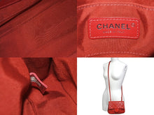Load image into Gallery viewer, 極美品 CHANEL シャネル ショルダーバッグ ココマーク マトラッセ キャビアスキン 29番台 レッド レッド金具 中古 62323